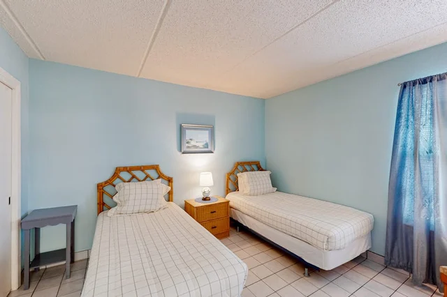 Bedroom 1 image 1