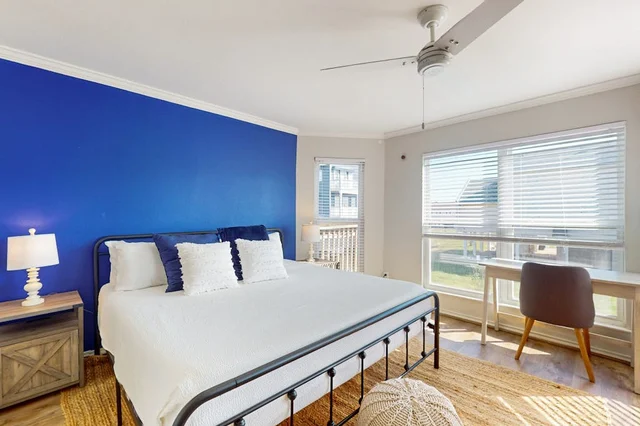 Bedroom 1 image 1