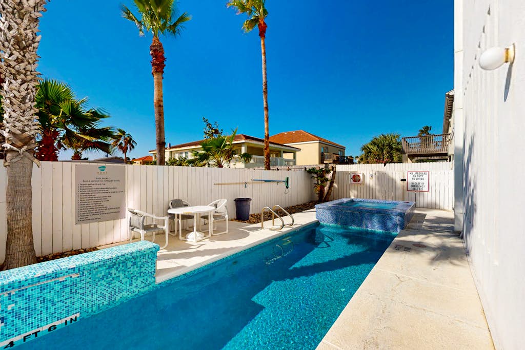 Condo in South Padre Island property photo 5