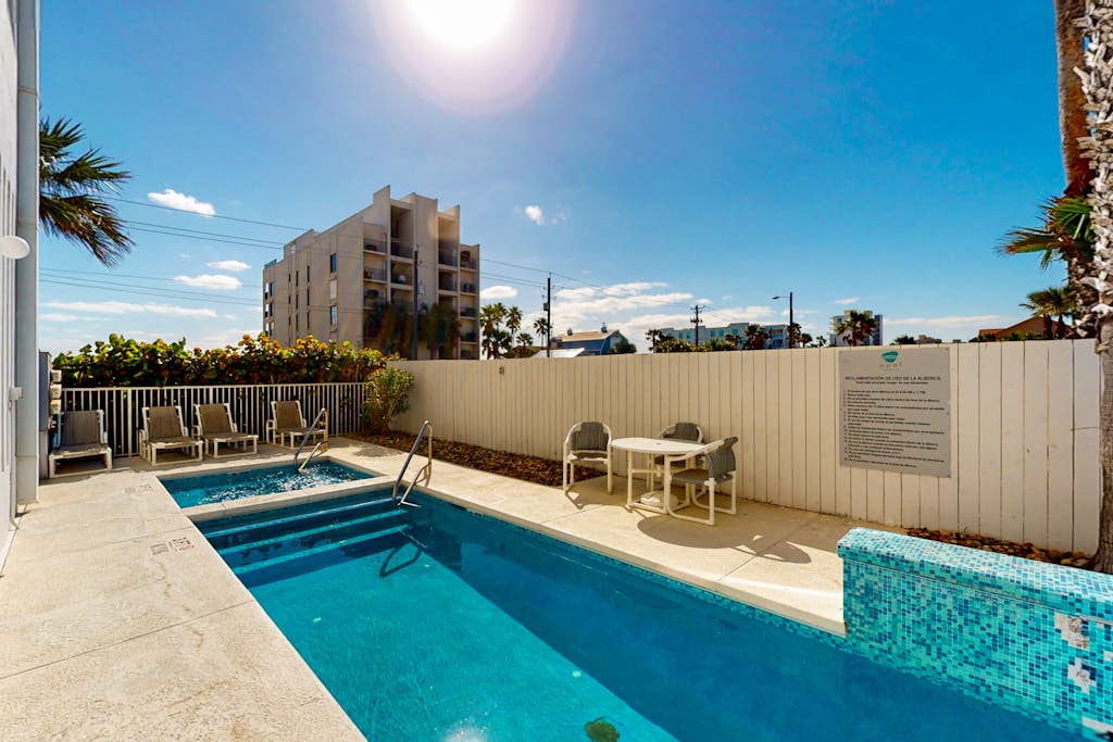 Condo in South Padre Island property photo 4