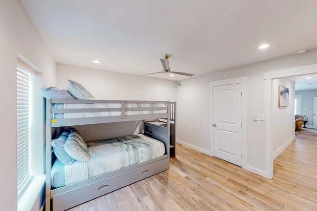 Bedroom 1 image 1