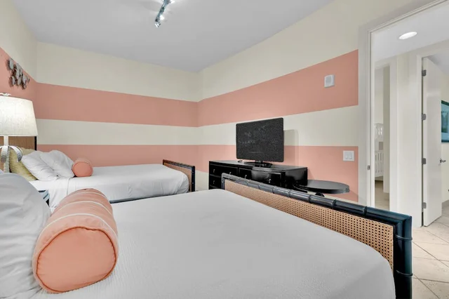 Bedroom 3 image 1