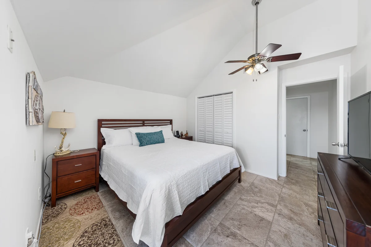 Bedroom 1 image 1