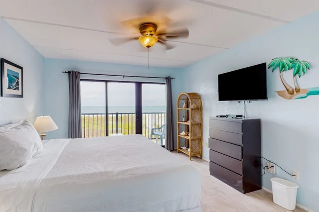 Bedroom 1 image 1