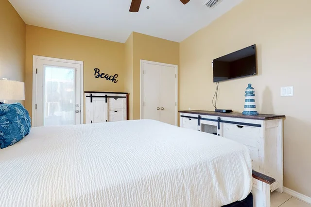 Bedroom 1 image 1