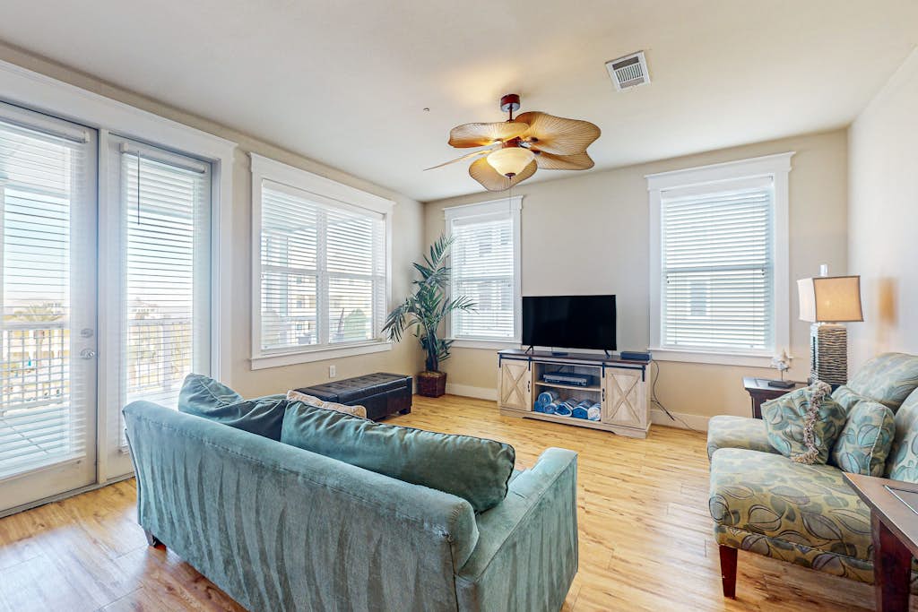 Condo in Galveston property photo 1
