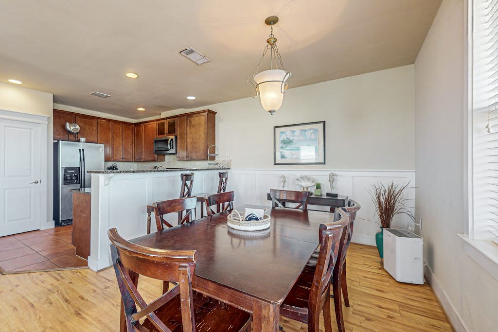 Condo in Galveston property photo 5