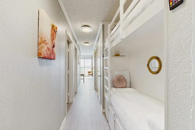 Bedroom 1 image 1