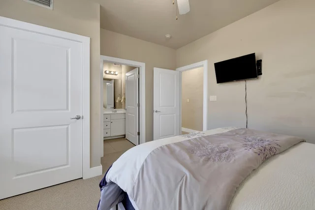 Bedroom 3 image 1