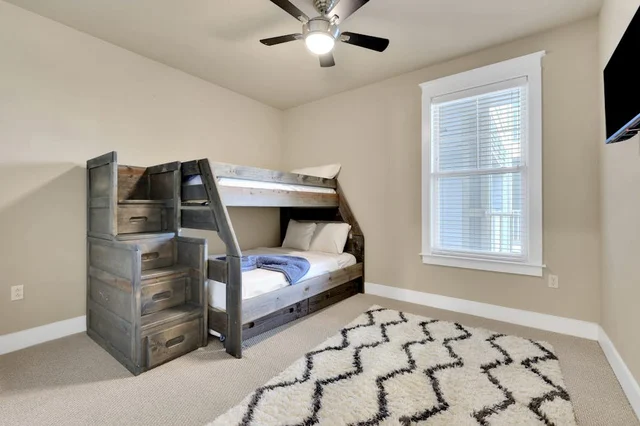 Bedroom 1 image 1