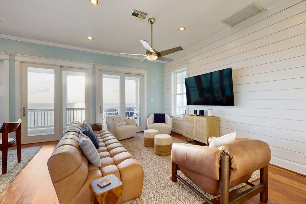 Home in Galveston property photo 1
