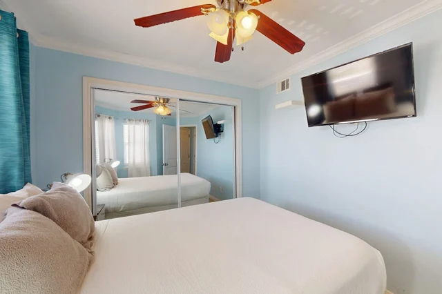 Bedroom 1 image 1