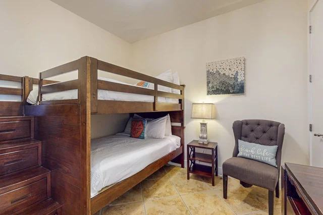 Bedroom 1 image 1