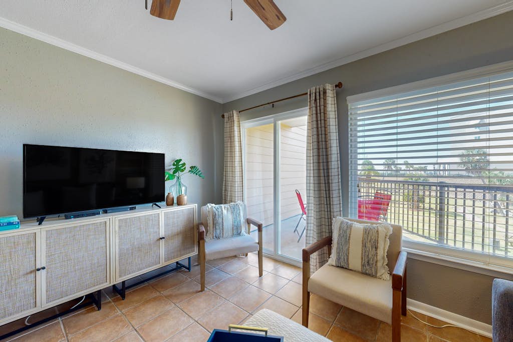 Condo in Galveston property photo 5
