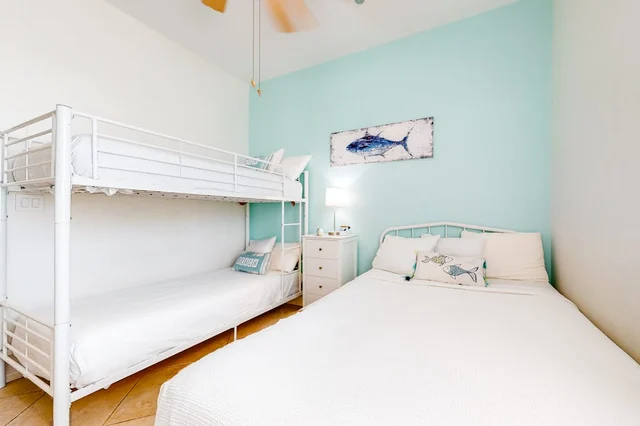 Bedroom 1 image 1