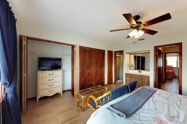 Bedroom 1 image 1