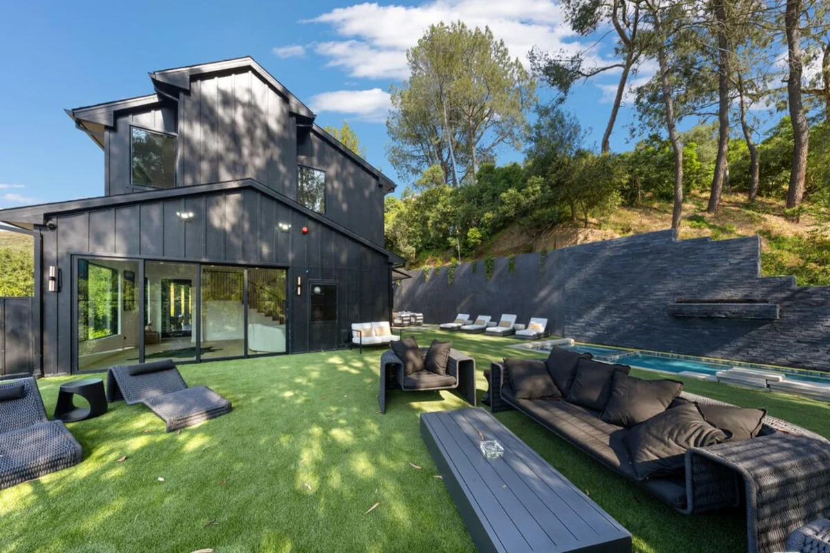 Property in Studio City, Los Angeles property photo 3