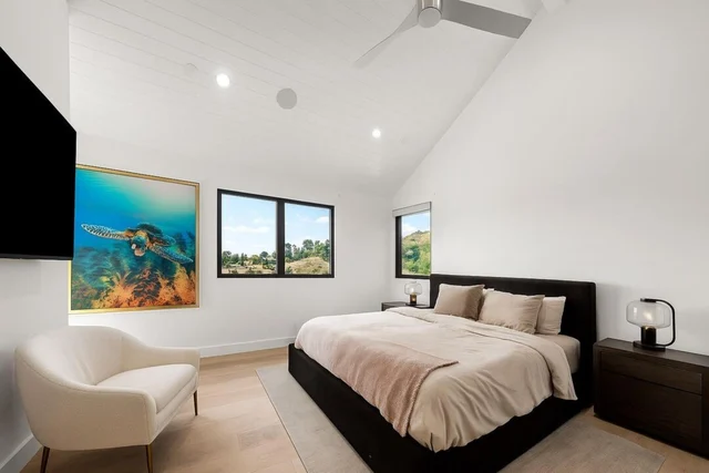 Bedroom 3 image 1