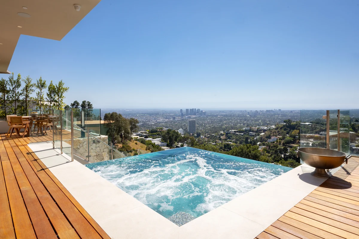 Property in West Hollywood, Los Angeles property photo 3