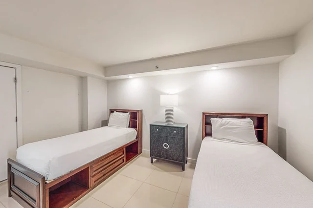 Bedroom image 1