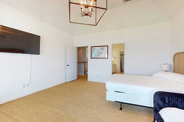 Bedroom image 1