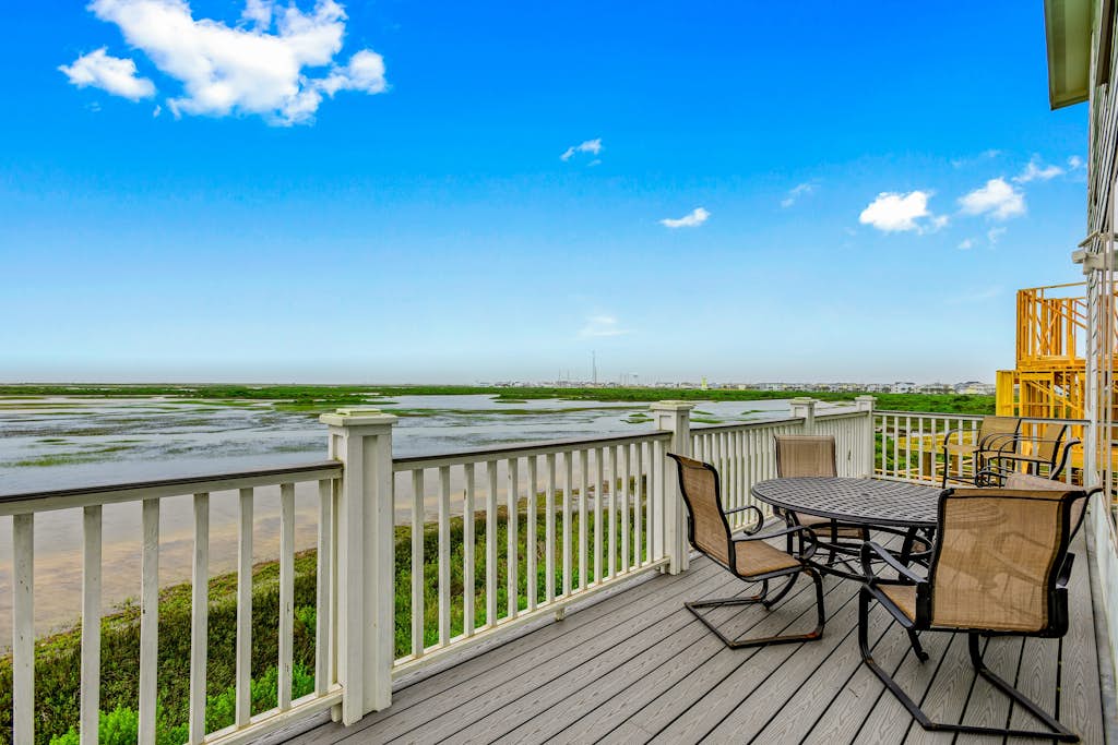 Pointe West - Bay Breeze Paradise property photo 2