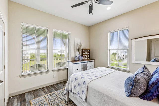 Bedroom image 1