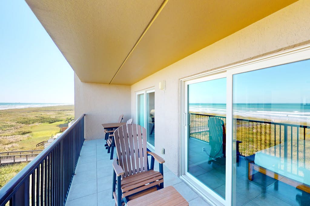 Seagull Condominiums #402 property photo 2