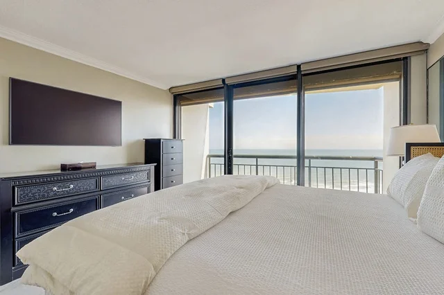 Bedroom image 1