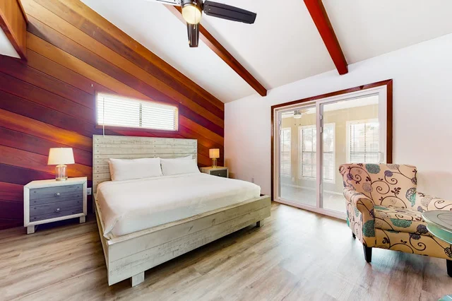 Bedroom image 1