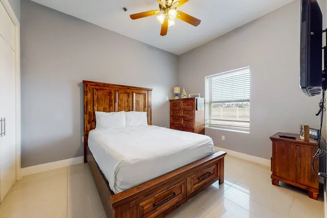 Bedroom image 1