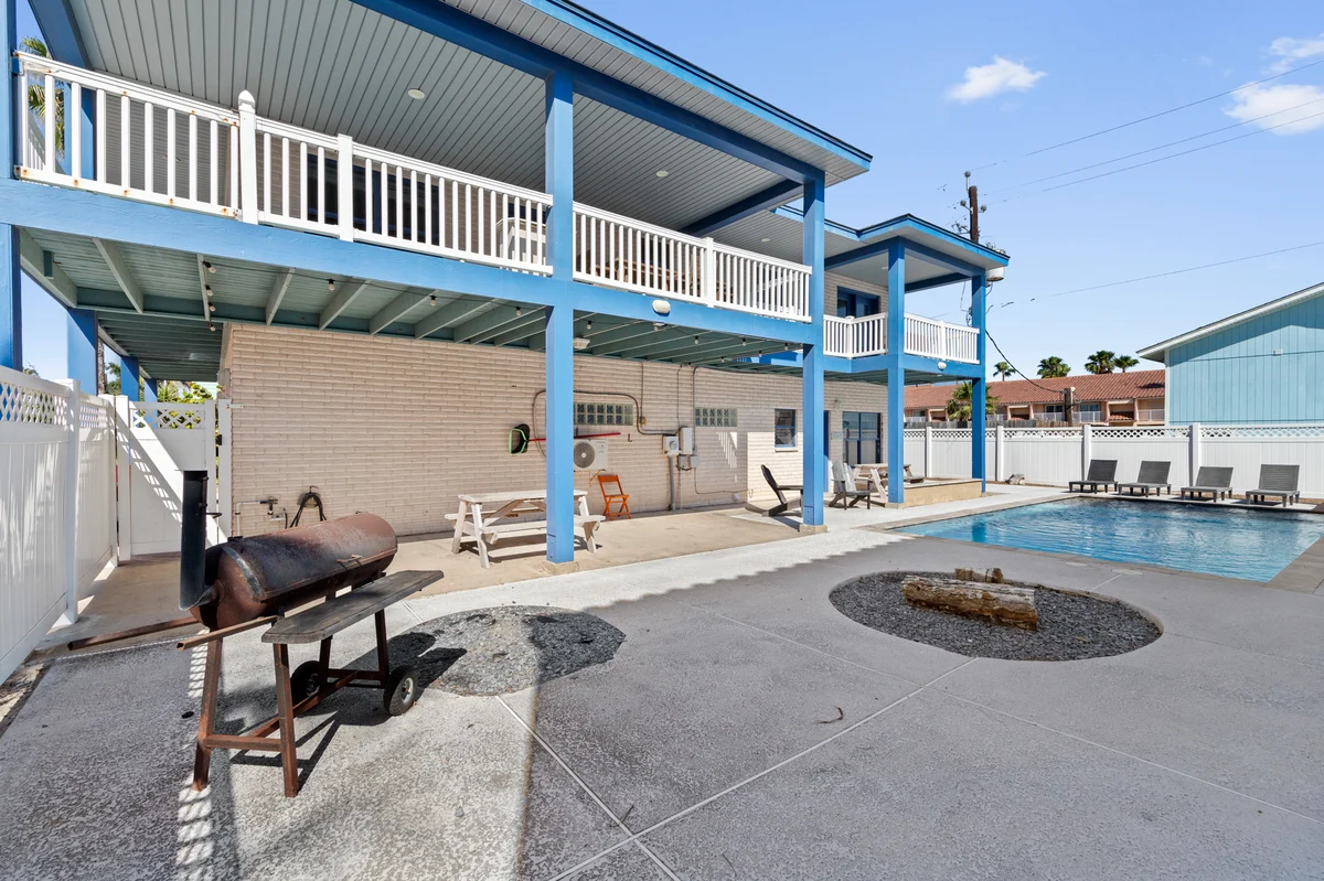 Home in South Padre Island property photo 2