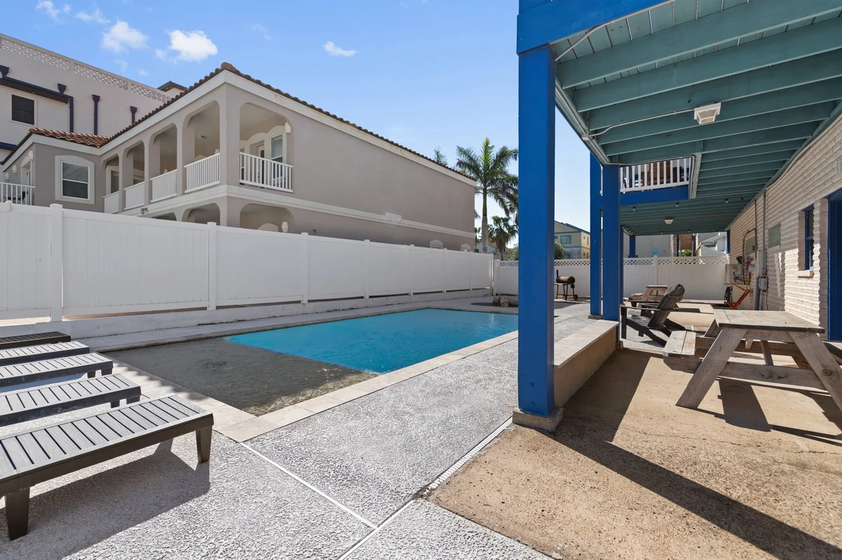 Home in South Padre Island property photo 4