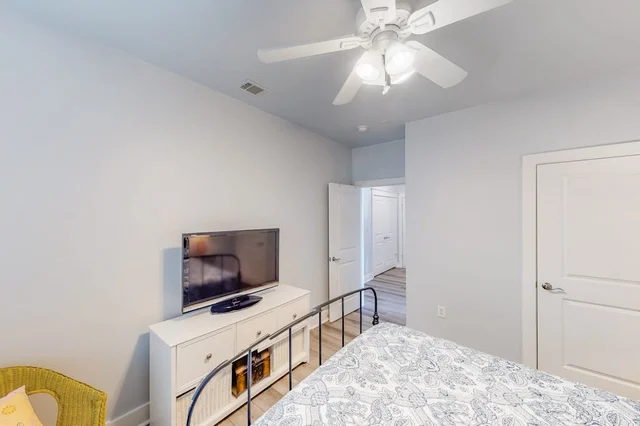 Bedroom image 1