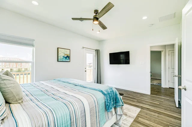 Bedroom image 1