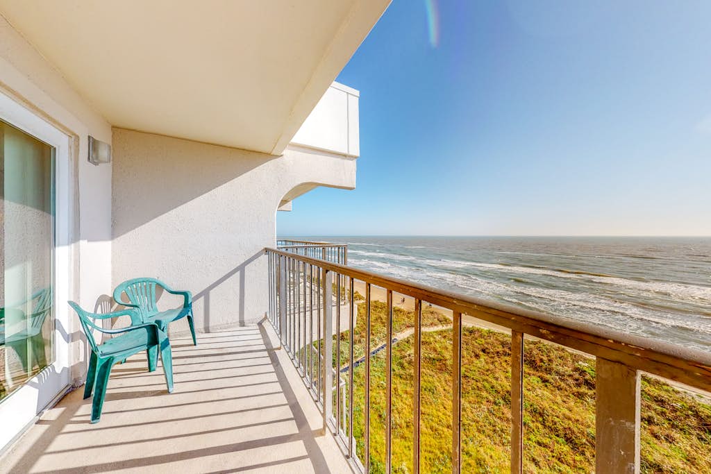 Condo in South Padre Island property photo 4