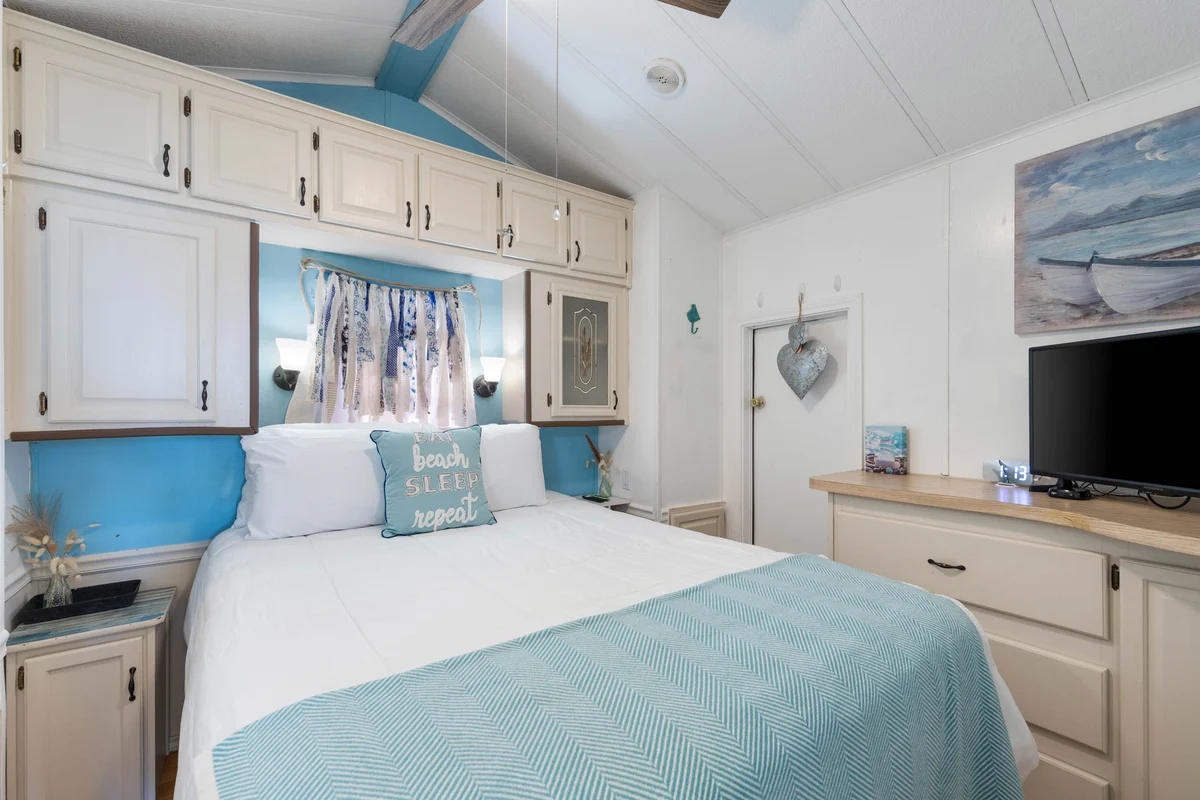 Bedroom image 1