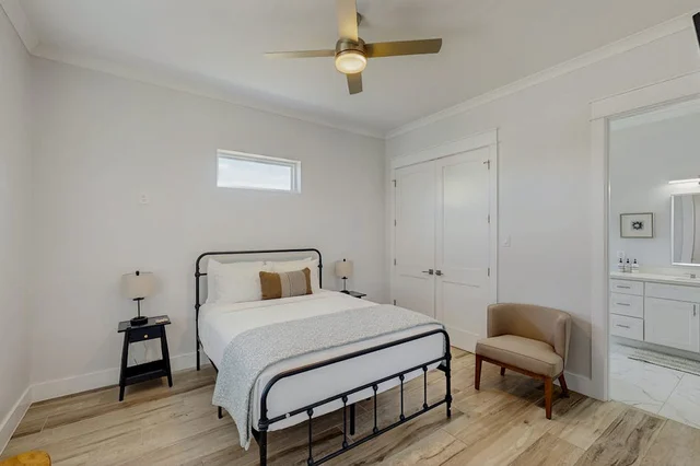 Bedroom image 1