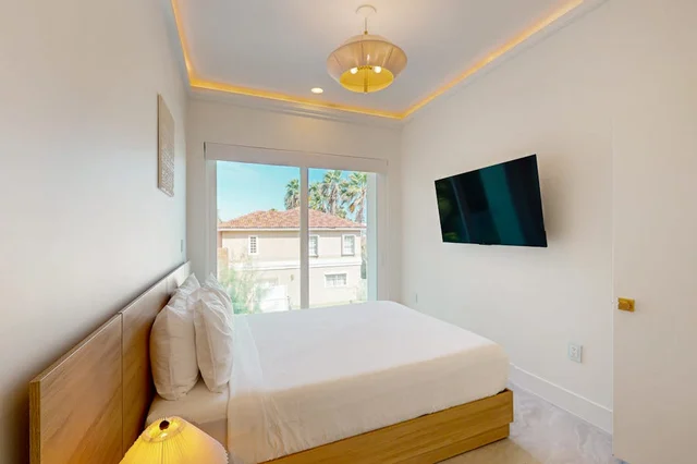 Bedroom image 1