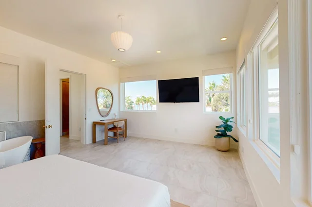 Bedroom image 1