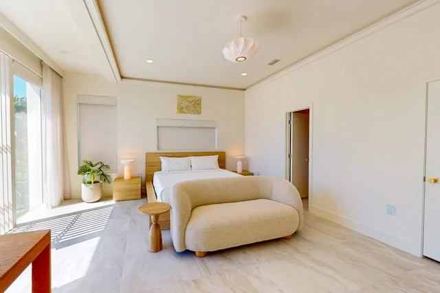 Bedroom image 1