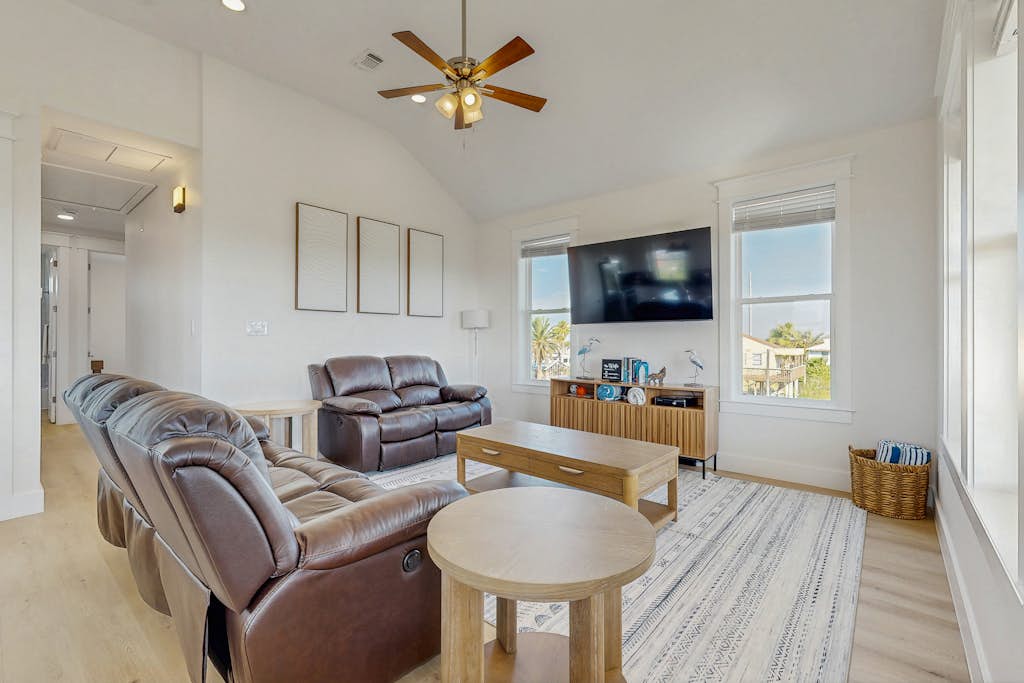 Wishing Star - Hot Tub, Gulf Views, Steps to Sand property photo 2