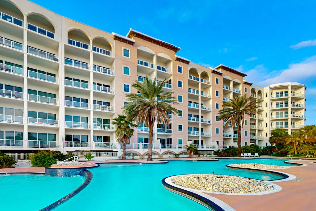 The Blue Diamond - Lazy River Pool & Game Room property photo 4