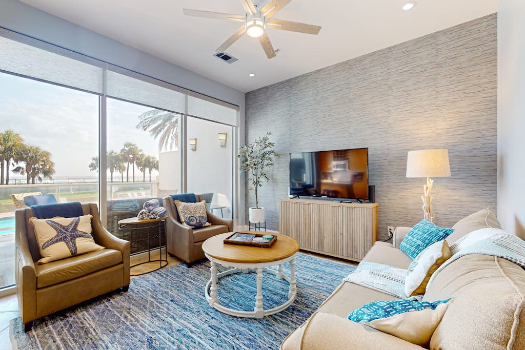 The Blue Diamond - Lazy River Pool & Game Room property photo 5