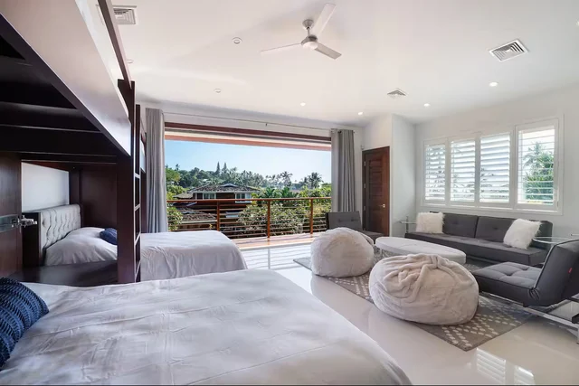 Guest Bedroom 2 - Main House image 1