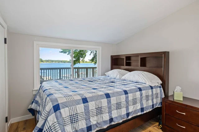 Bedroom 1 image 1
