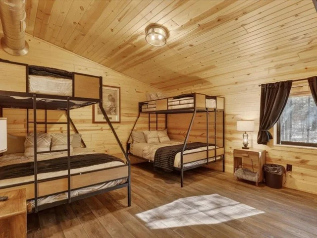 Bedroom 1 image 1