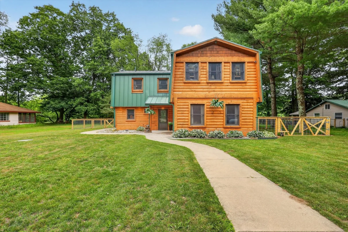 Home in Newaygo property photo 4