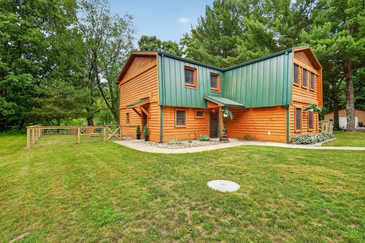 Home in Newaygo property photo 5