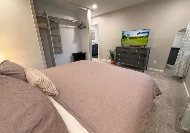 Bedroom image 1
